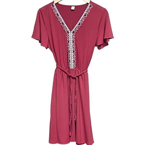 Red Short Sleeve Dress with Embroidered V-Neckline by Old Navy Size Medium - Picture 3 of 9